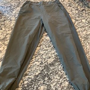 Athleta textured Brooklyn Jogger